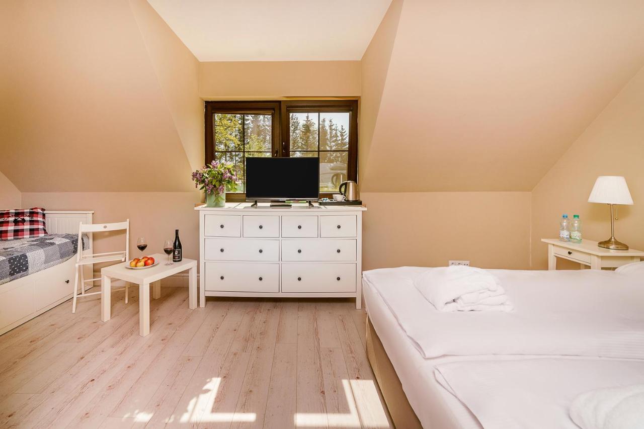 Stare Sady Chillout Rooms "Pod Jabloniami" Миколайки Экстерьер фото